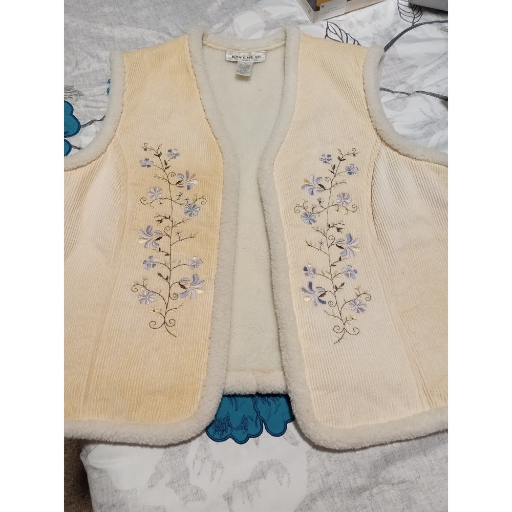 Sport Women's yellow Corduroy Embroidered Floral Fleece Lined Vest Size 16